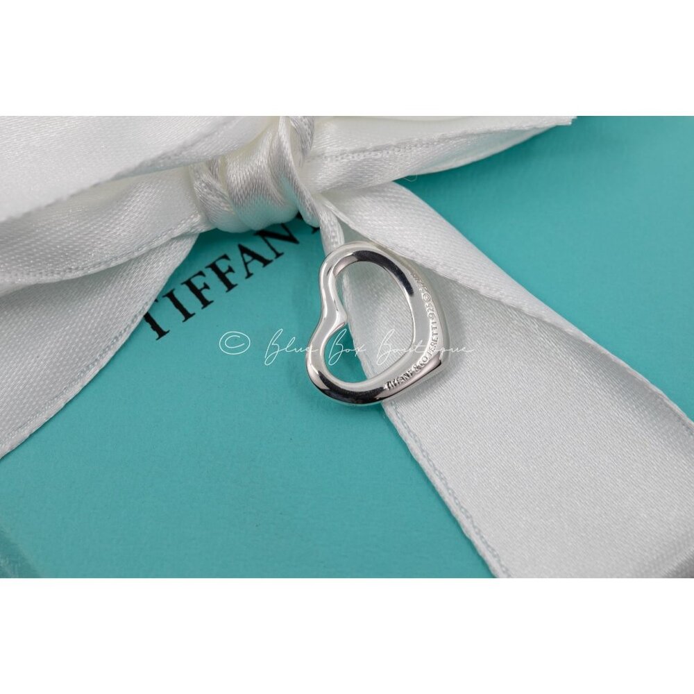 Tiffany & Co. Open Heart Charm Pendant Elsa Peretti Vintage Small 15mm in Silver - Picture 6 of 7